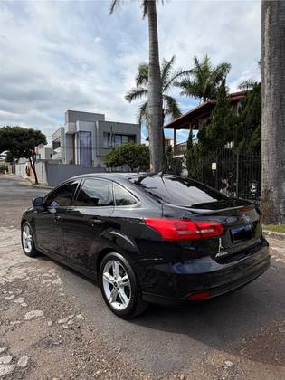 FORD FOCUS 2.0 SE 16V FLEX 4P POWERSHIFT FORD FOCUS 2.0 SE 16V FLEX 4P POWERSHIFT